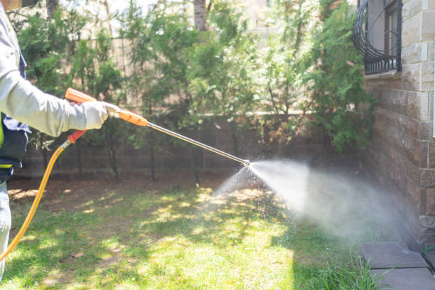 Best Commercial Pest Control Services  in Forest Oaks, NC